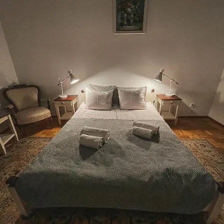 Zamek Bed & Breakfast *