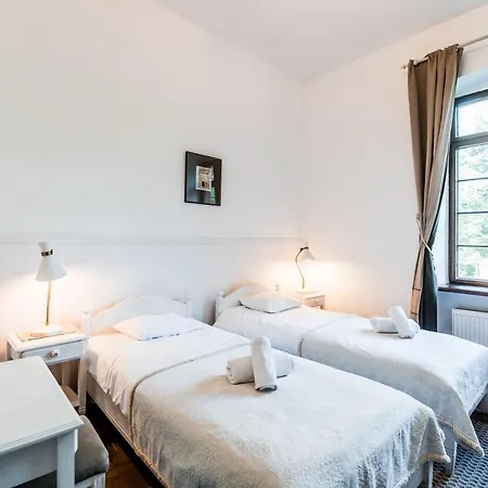 Zamek Bed & Breakfast Rzucewo
