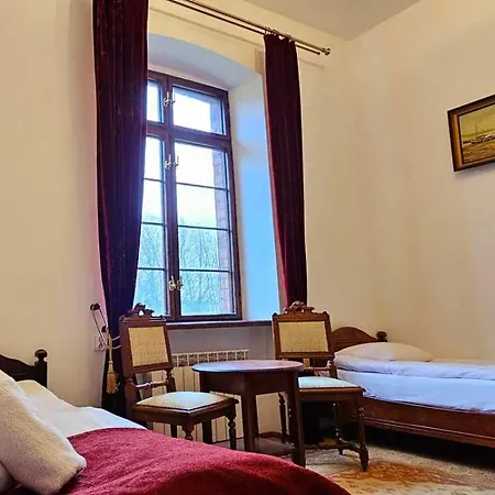 Bed & Breakfast Zamek *