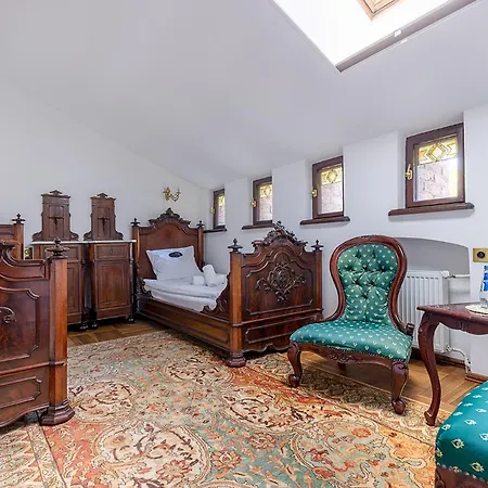 Zamek Bed & Breakfast 4*