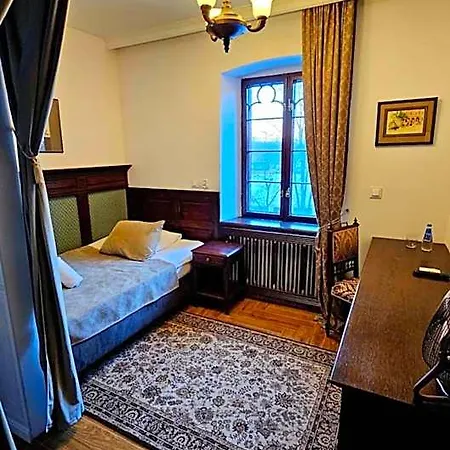 Zamek Bed & Breakfast Rzucewo