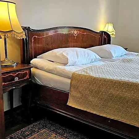 Zamek Bed & Breakfast Rzucewo