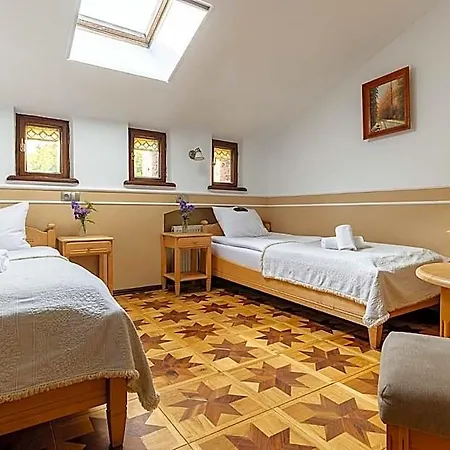 Frühstückspension Zamek 4*