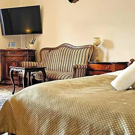 Frühstückspension Zamek 4*
